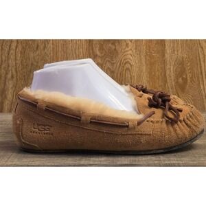 UGG Dakota Moccasin Slippers Womens Size 6 Brown Shearling Lined Leather